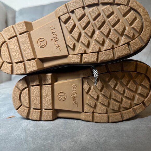 Cat & Jack Kids' Kit Lace-Up Winter Boots Size 13 NEW WITH‎ TAG - Picture 9 of 9